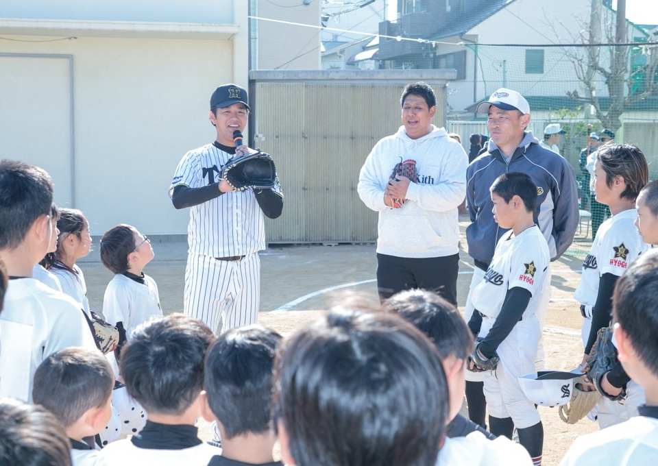 子どもたちへの野球指導